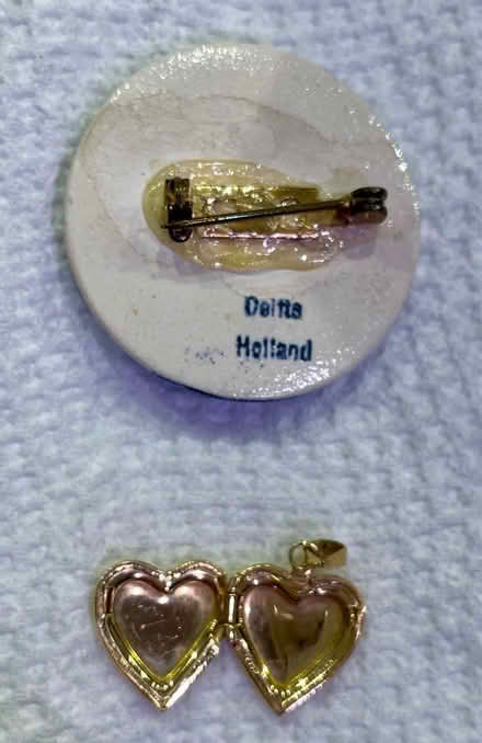 Photo of free Vintage jewelry (Fair Lawn - near BWay station) #3