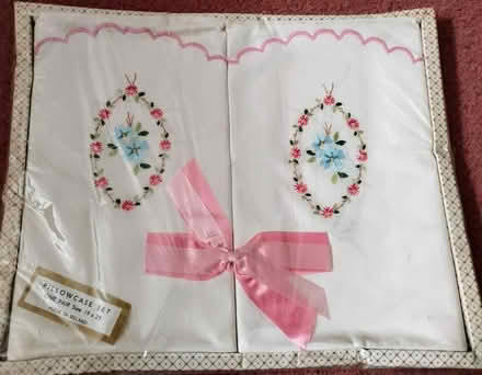 Photo of free Pillow case set (Whitehall) #1