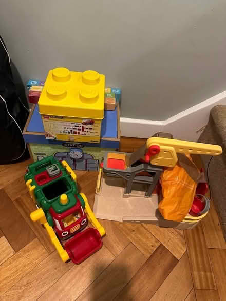Photo of free Good quality kids toys - construction, recycling truck etc (Maiden Erlegh Nature Reserve RG6) #2
