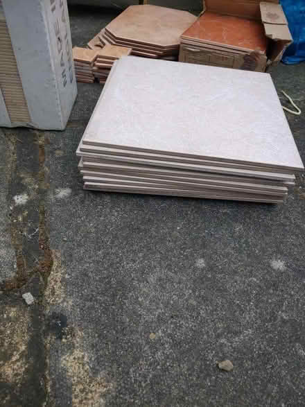 Photo of free Tiles random (North Road N7) #4