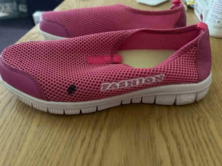 Photo of free Shoes size 5-5.5 RM13 8TP (Rainham) #2