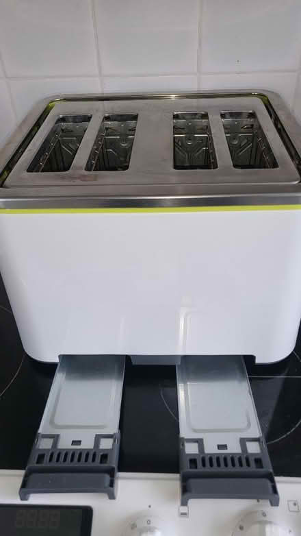 Photo of free Beko 4 slice toaster (Danbury, CM3) #4