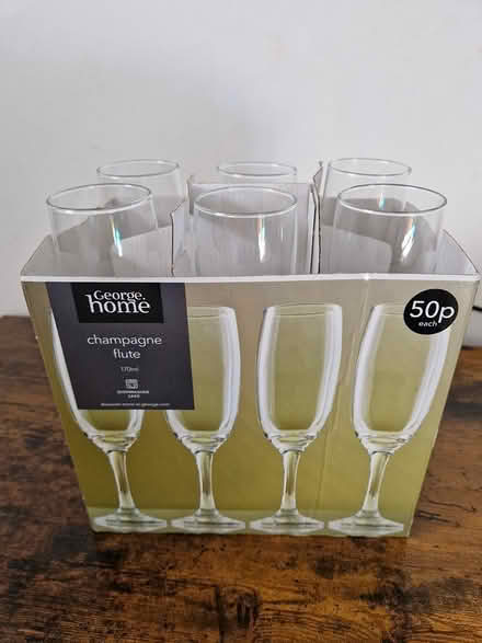 Photo of free Champagne flutes x6 (Irthlingborough) #1
