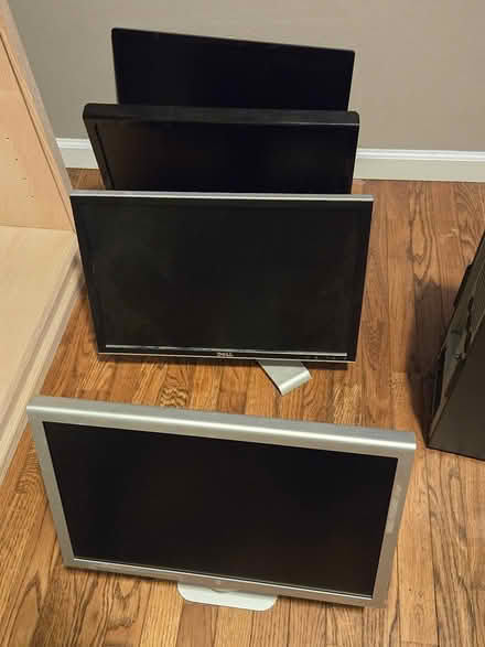 Photo of free Computer monitors (Manchester, MO) #1