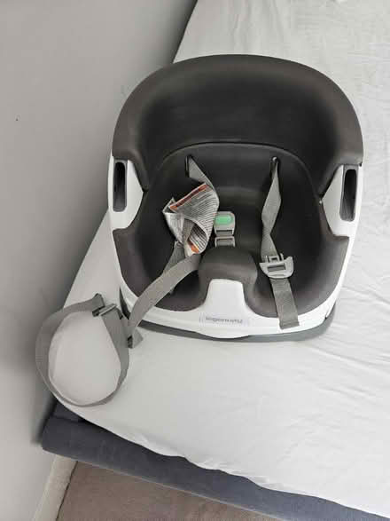 Photo of free Baby chair with tray (AL1) #1