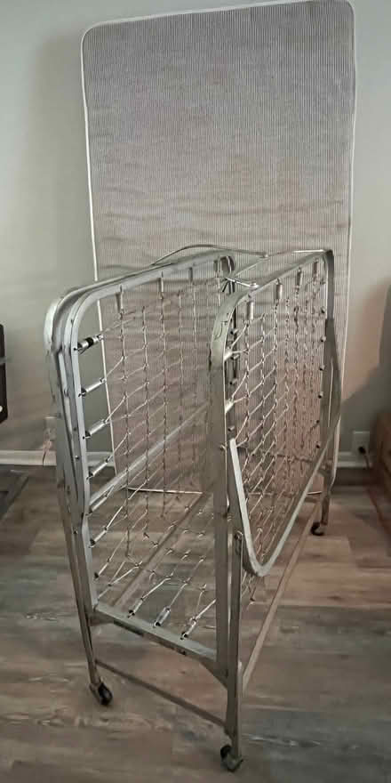 Photo of free Beds (Amherst NY) #3