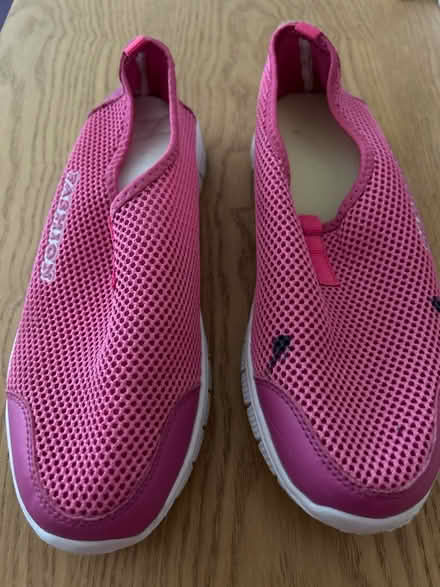 Photo of free Shoes size 5-5.5 RM13 8TP (Rainham) #1