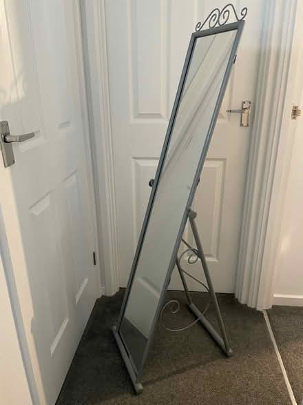 Photo of free Mirror (Bracknell, RG12) #1