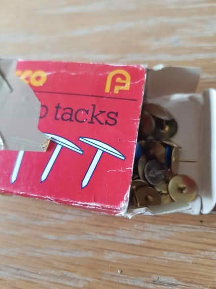 Photo of free Full box of thumb tacks/ drawing pins (Townsend AL3) #1