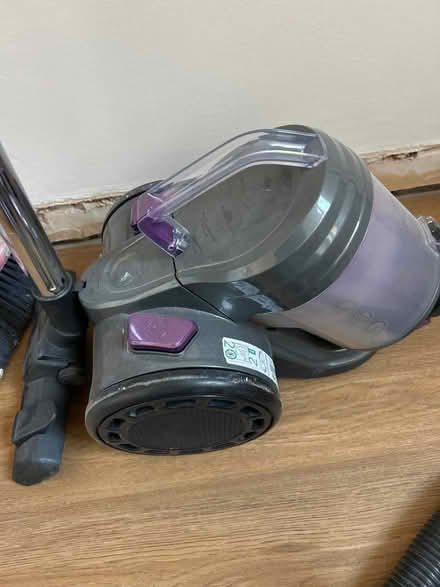 Photo of free Vacuum cleaner - semi working (Northcourt OX14) #1