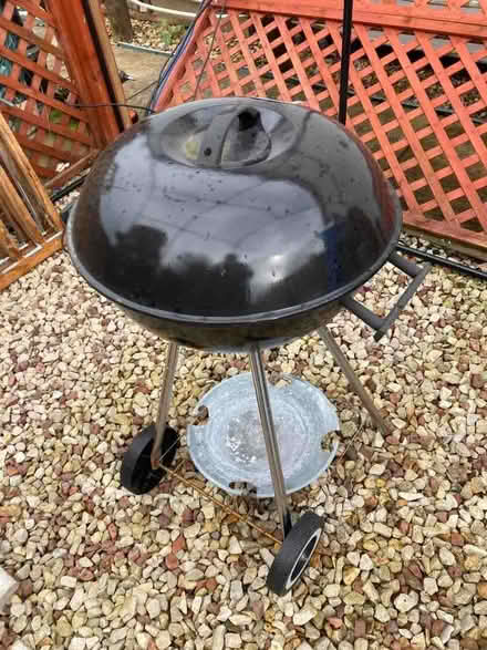 Photo of free Kettle bbq (Wellington TF1) #1