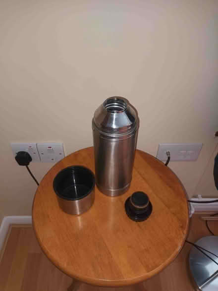 Photo of free I litre Stainless steel thermos flask. (Woodley RG5) #2