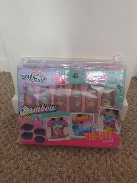 Photo of free Kid's Rainbow Tie-Dye 6 pack. (Glenrothes KY6) #1