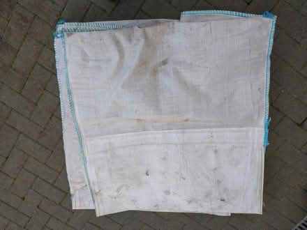 Photo of free 1 x white dumpy bag (Caversham Heights RG4) #1