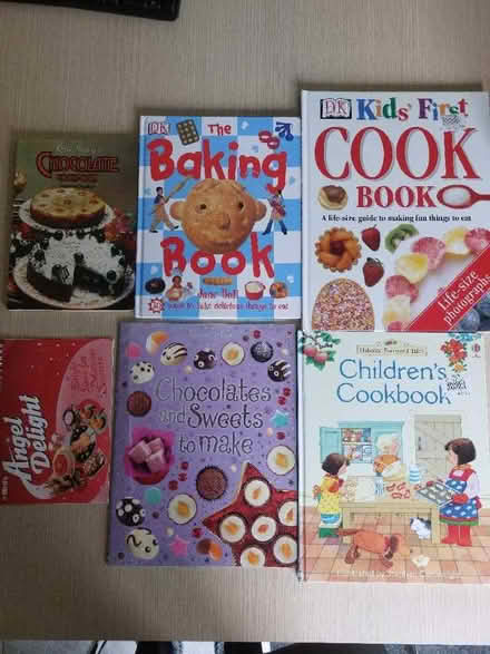 Photo of free 6 cookery books (Beetham LA7) #1