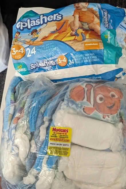 Photo of free medium size swim diapers (95070) #1