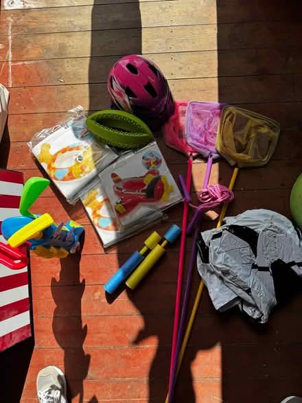 Photo of free Outdoor/pool Toys (LE7 Ratcliffe on the Wreake) #3