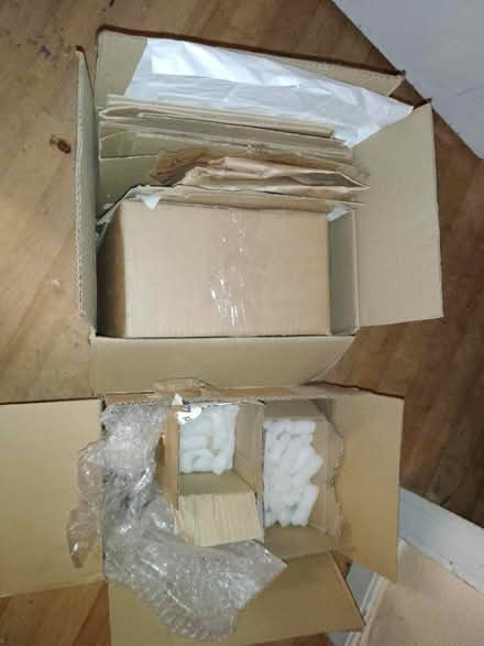 Photo of free Assorted packaging (Welling DA7) #1