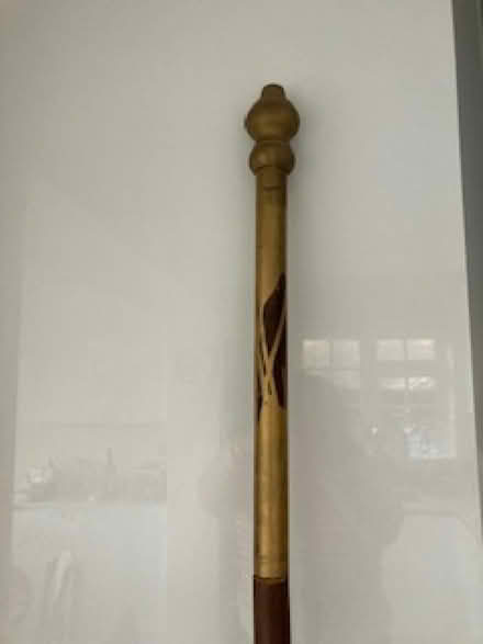 Photo of free curtain pole with brackets (Skirmett RG9) #1