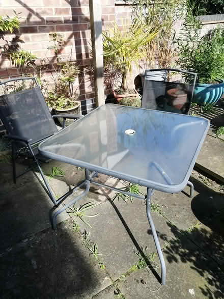 Photo of free Patio table and 2 chairs (Barton under Needwood DE13) #1