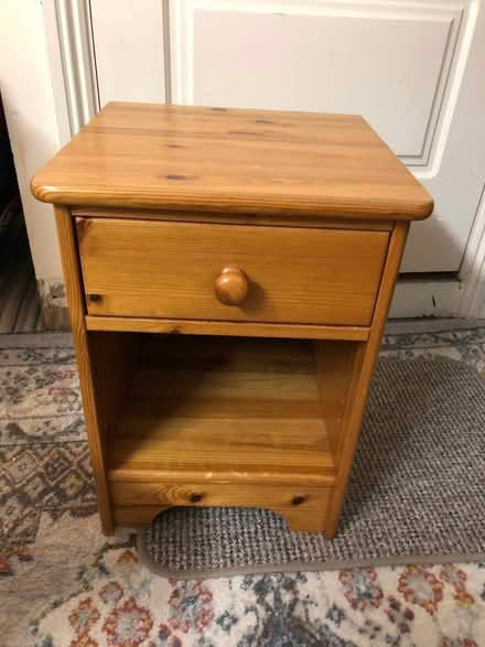 Photo of free Bedside cupboard in varnished pine (Wimbledon Village SW19) #4