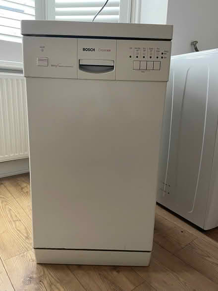 Photo of free Slimline dishwasher (Chiswick) #1