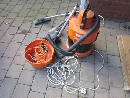 Photo of free VAX vacuum cleaner/carpet shampoo (Malvern Wells WR14) #1