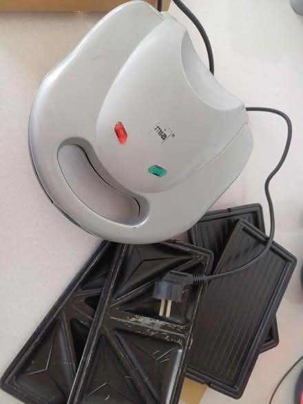 Photo of free Waffle and sandwich maker (E16) #1