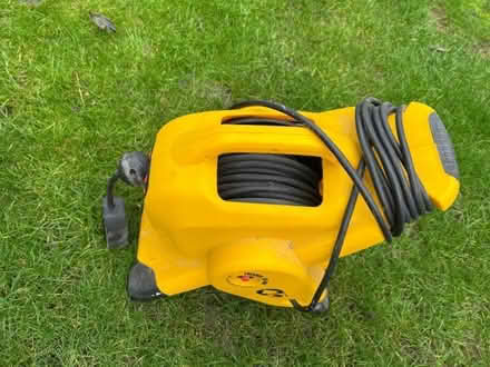 Photo of free 20m Auto-retractable Extension Lead (Oakham LE15) #4
