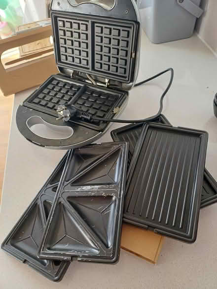 Photo of free Waffle and sandwich maker (E16) #2