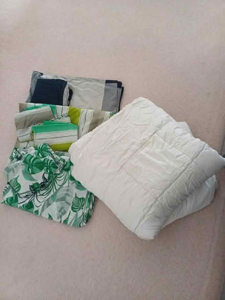 Photo of free Ikea Duvet 180x220 and 3 set sheets (E16) #1