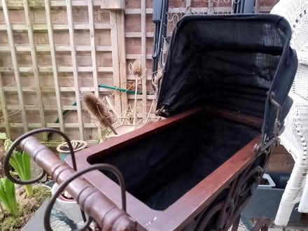 Photo of free Antique style doll's pram (Rugby CV22) #3