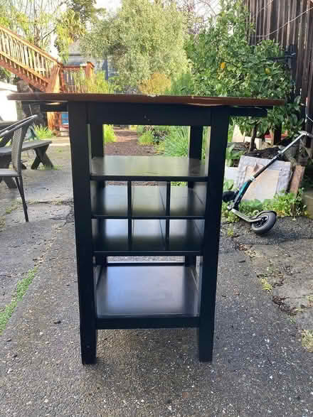 Photo of free Tall round table (North Oakland near Emeryville) #1