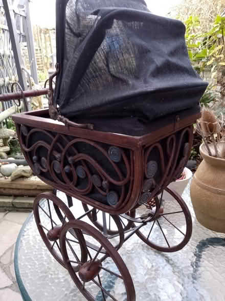 Photo of free Antique style doll's pram (Rugby CV22) #2