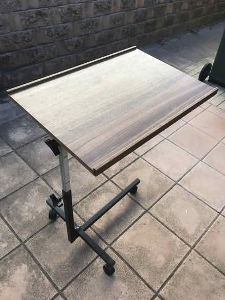 Photo of free mobile, adjustable table (Bega) #1