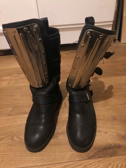 Photo of free Pair of Boots (Hornsey Station Estate N8) #3