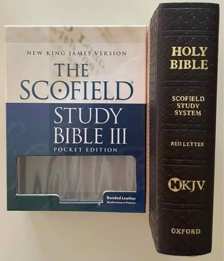 Photo of free The Scofield Study Bible III (Cascades) #2