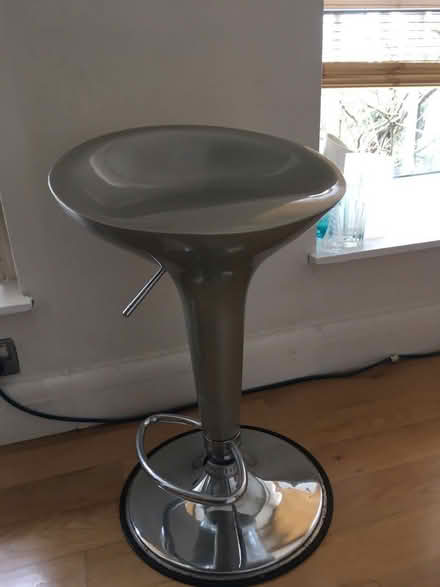 Photo of free Kitchen Table & Chair (Strawberry Hill TW2) #2