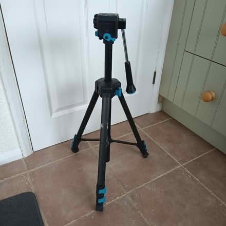 Photo of free Camera tripod (Haldens AL7) #4
