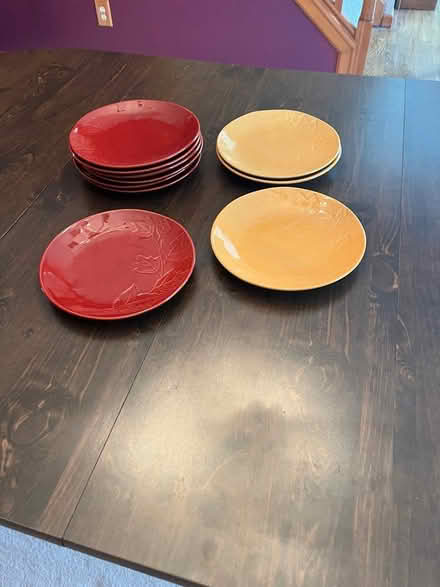 Photo of free Fall 9 inch plates (St charles mo) #1