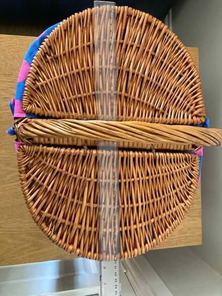 Photo of free Small Picnic Basket (Fareham PO16) #4