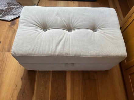 Photo of free Pale grey pouffe with storage - quite large (Princethorpe CV23) #1