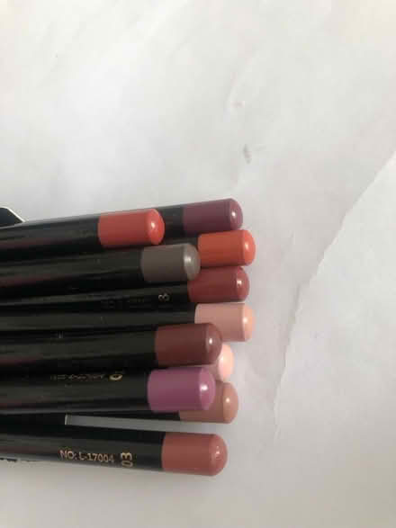 Photo of free Lip Liner (Beckenham) #3