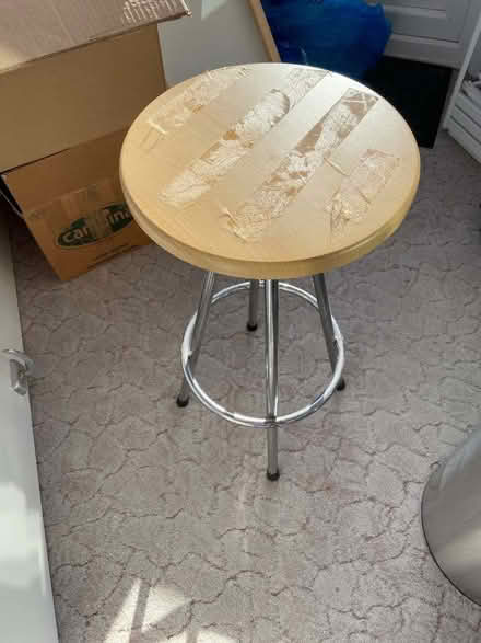 Photo of free Stool (Whitnash CV31) #1