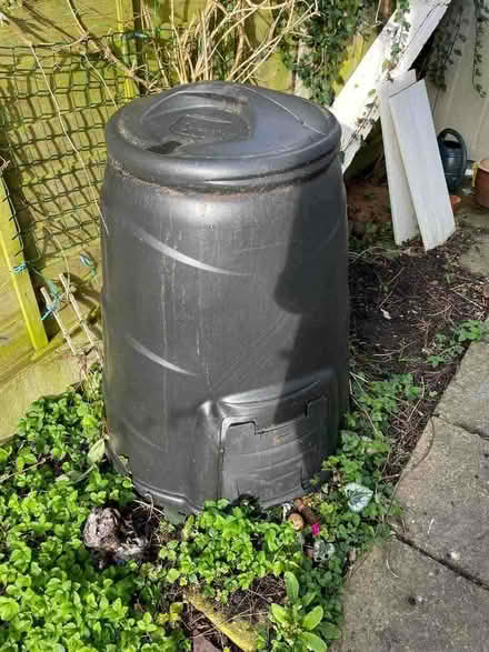 Photo of free Large compost bin (Grandpont OX1) #1