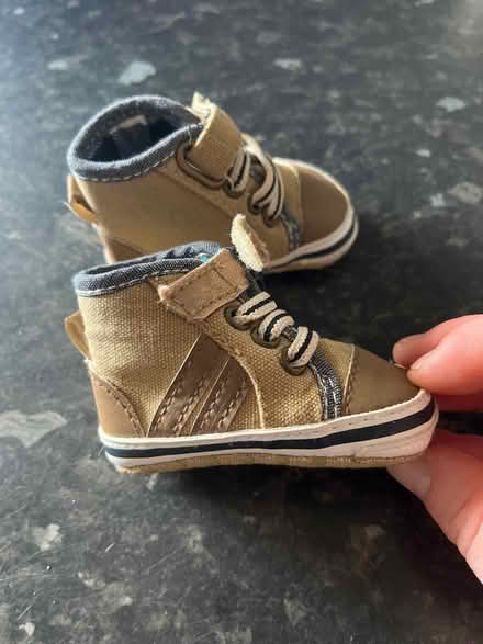 Photo of free baby shoes (Surrey docks farm) #1