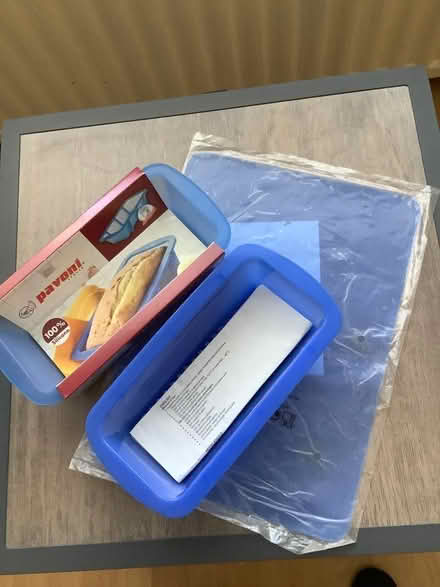 Photo of free 2 silicone baking tins and sheet (AB11) #1