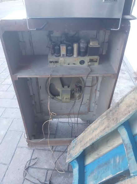 Photo of free 1940's RCA Victor Radio (Peterborough) #2