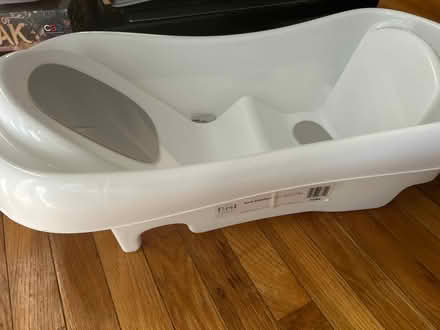 Photo of free baby bathtub (Hyattsville) #2