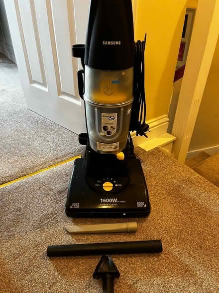 Photo of free Samsung Vacuum Cleaner (Compton RG20) #2